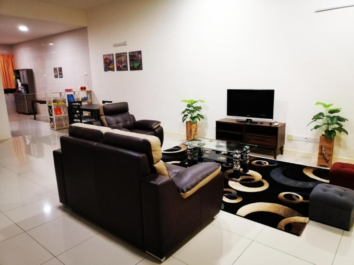 A&D Home-Stay @Kota Warisan, Sepang Esterno foto