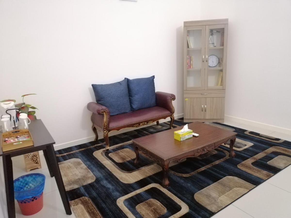 A&D Home-Stay @Kota Warisan, Sepang Esterno foto